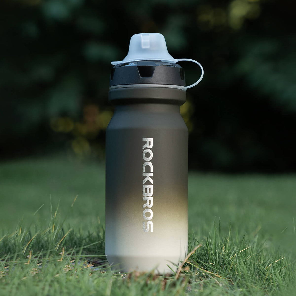 ROCKBROS Bidon rowerowy z wyciekoszczelnym zamknięciem Pull-Top 600/750ml