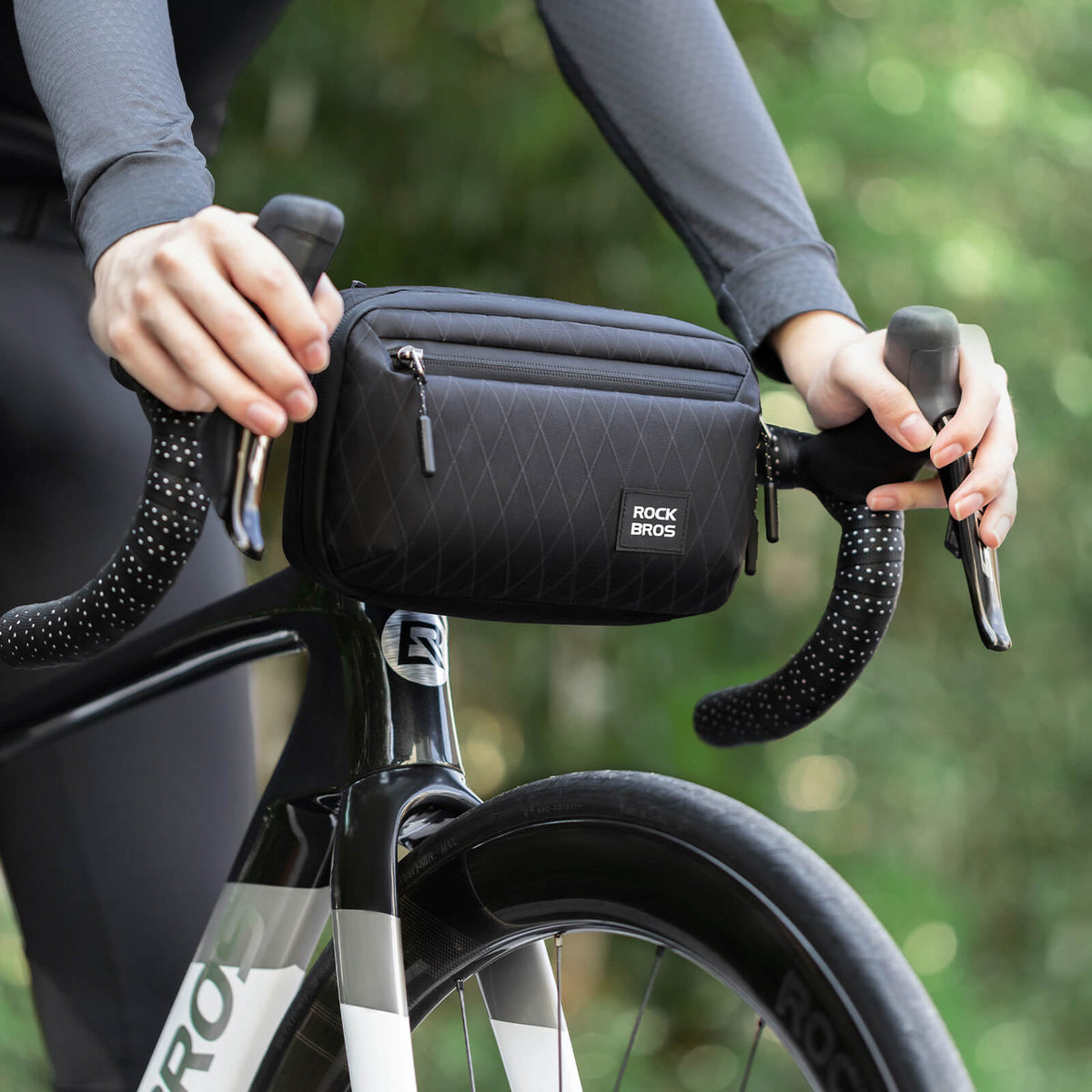 ROCKBROS Sakiewka kierownicy rowerowa z paskiem na ramię 2,1L