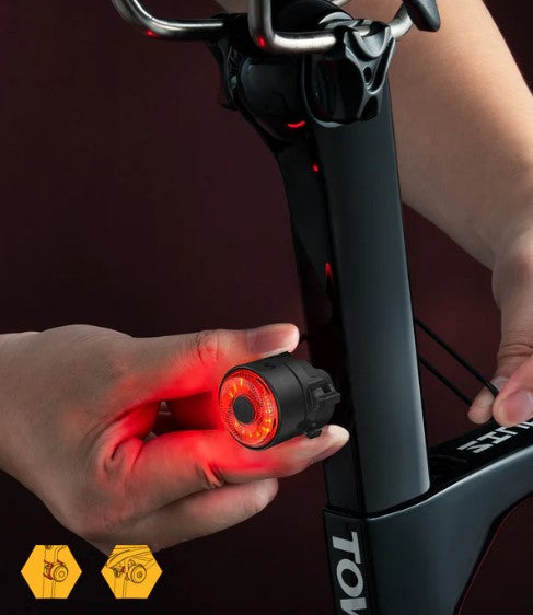 TOWILD TL 03 Tylne światło roweru Automatyczne wykrywanie hamulca Tylne lampka roweru USB z możliwością ładowania IPX7 Wodoodporny 3 tryby światła Bardzo jasna do bezpiecznej jazdy w nocy