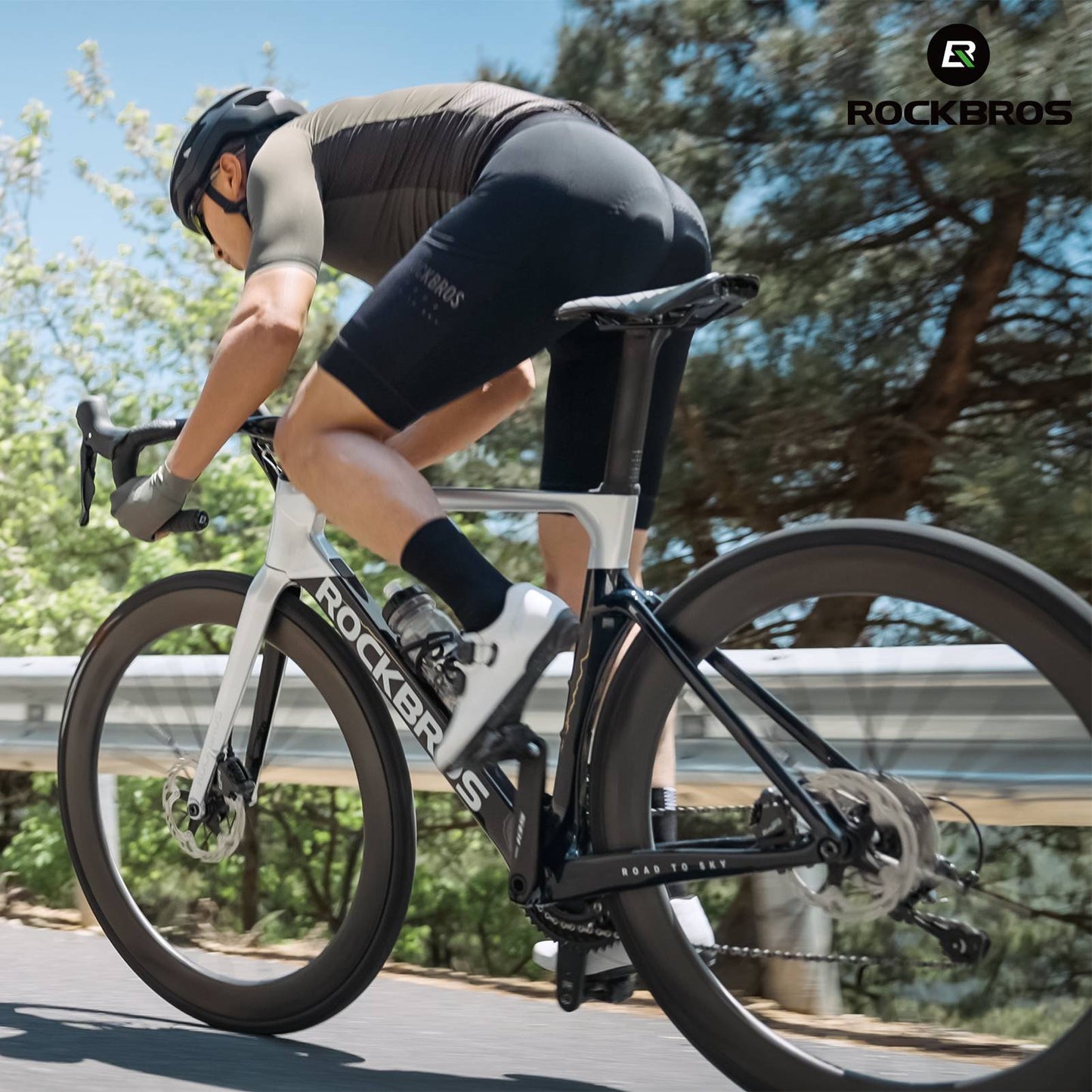 Zestaw kół T700 Carbon Wheelset 55 mm z osią przelotową do hamulców tarczowych do roweru szosowego, w tym poduszki próżniowe ROCKBROS